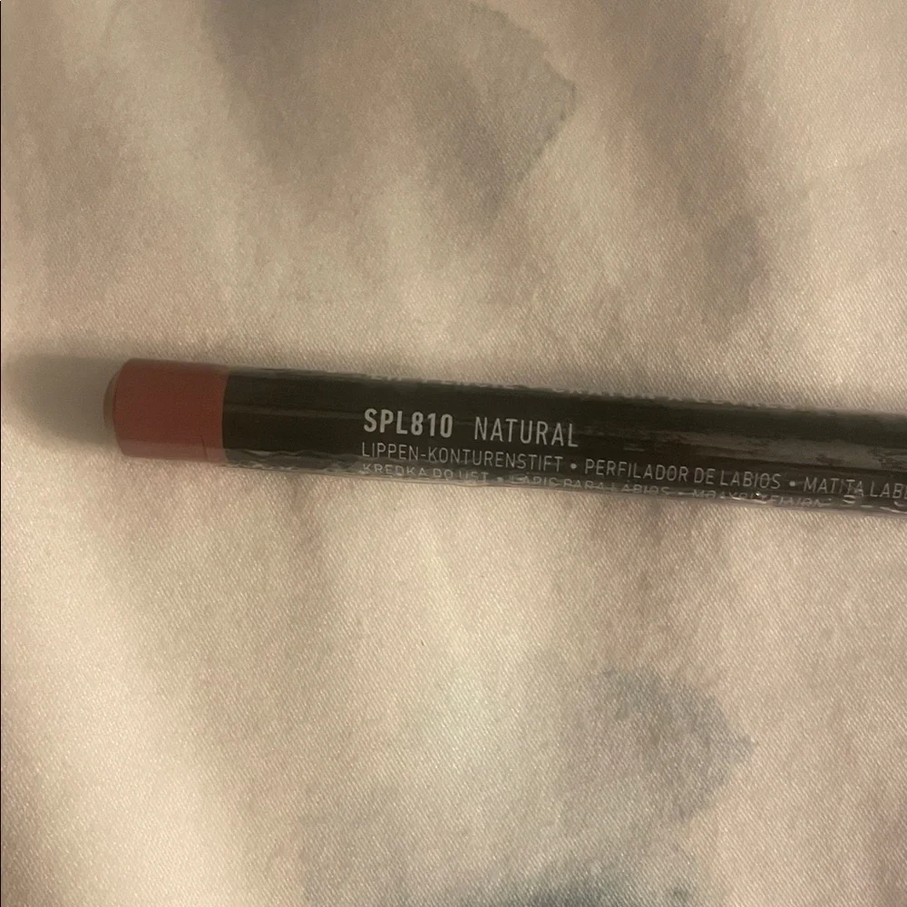 ✨ NYX Lip Pencil in “Natural”